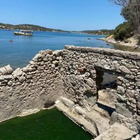 Bungalow With Garden And Air Conditioning, 150m To The Sea In Bademli, Sleeps 6