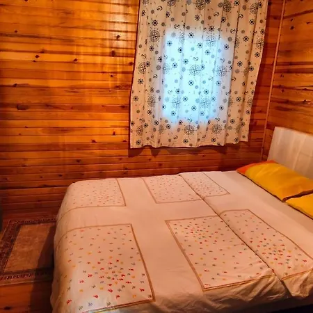 펜션 Bungalow With Garden And Air Conditioning, 150m To The Sea In Bademli, Sleeps 6