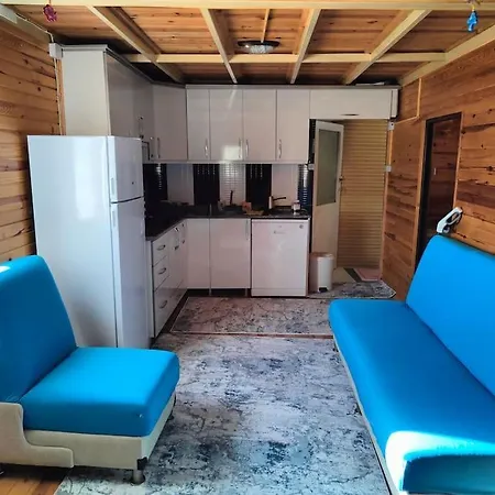Bungalow With Garden And Air Conditioning, 150m To The Sea In Bademli, Sleeps 6 Dikili