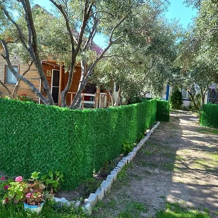 Bungalow With Garden And Air Conditioning, 150m To The Sea In Bademli, Sleeps 6 디킬리