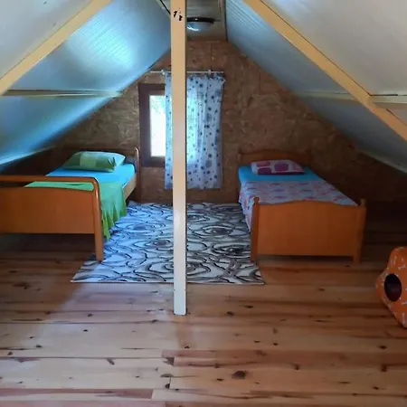 Vakantiehuis Bungalow With Garden And Air Conditioning, 150m To The Sea In Bademli, Sleeps 6 Dikili
