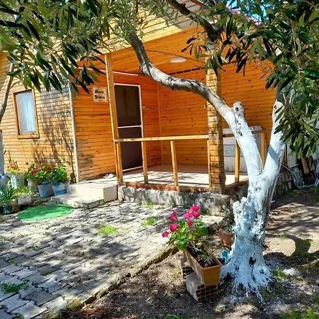 Bungalow With Garden And Air Conditioning, 150m To The Sea In Bademli, Sleeps 6