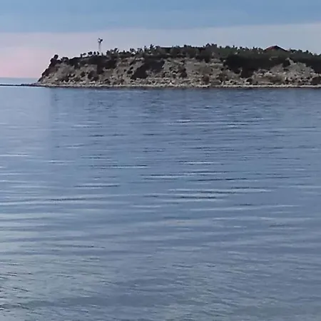 Bungalow With Garden And Air Conditioning, 150m To The Sea In Bademli, Sleeps 6